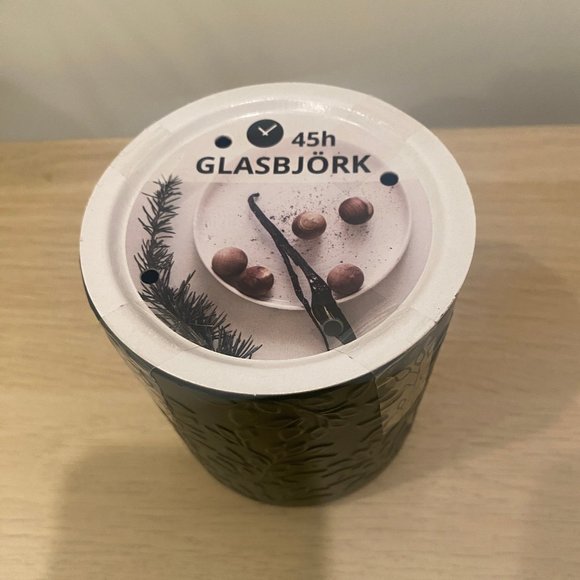 New IKEA GLASBJÖRK  Candle cedar vanilla  In Ceramic Jar Green  45 hr - Picture 5 of 5